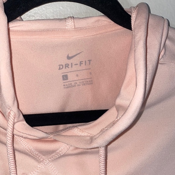 🦋Light blush pink Nike hoodie! - Picture 9 of 9